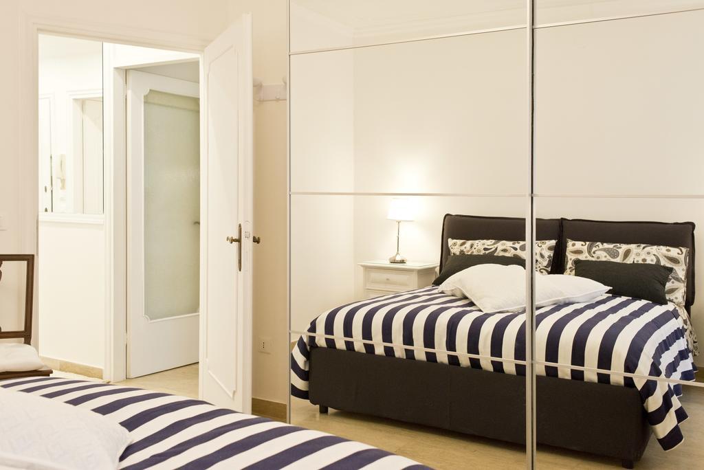 Venice Heaven Apartments In San Marco Antique District Room photo